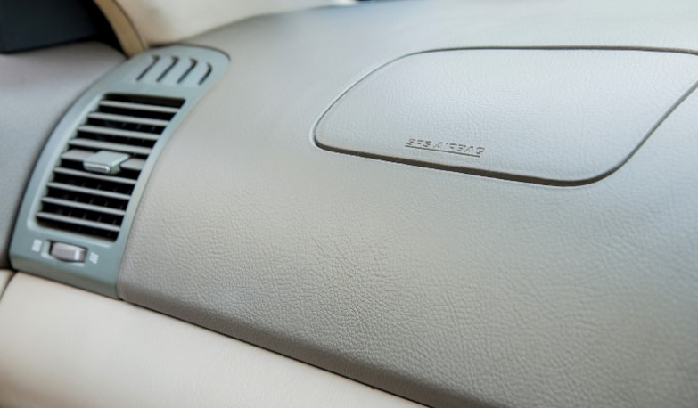 как убрать следы от подушки безопасности на панели